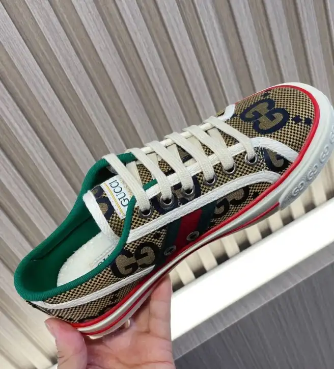 hype Gucci Sneakers