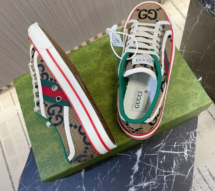 hype Gucci Sneakers