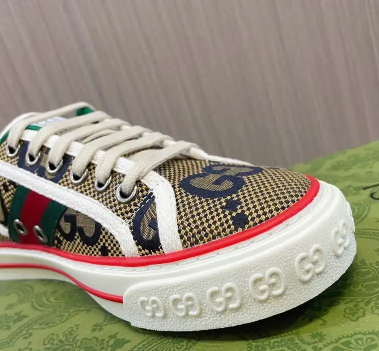 hype Gucci Sneakers