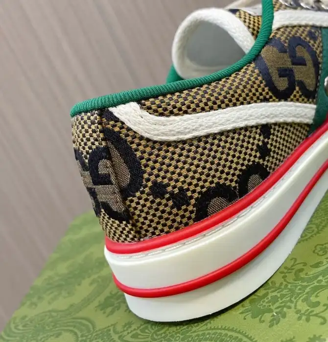 hype Gucci Sneakers