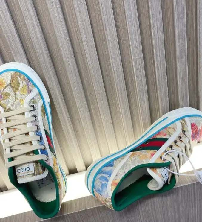 hype Gucci Sneakers