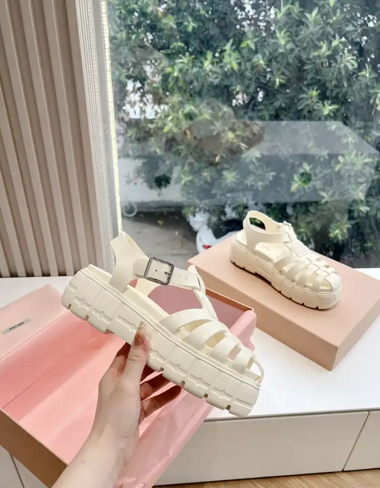 hype Miu Miu Sandals