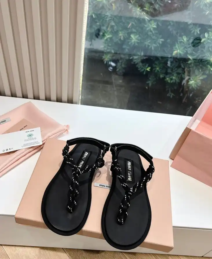 hype Miu Miu Sandals