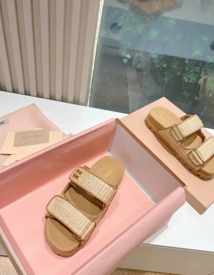 hype Miu Miu Sandals