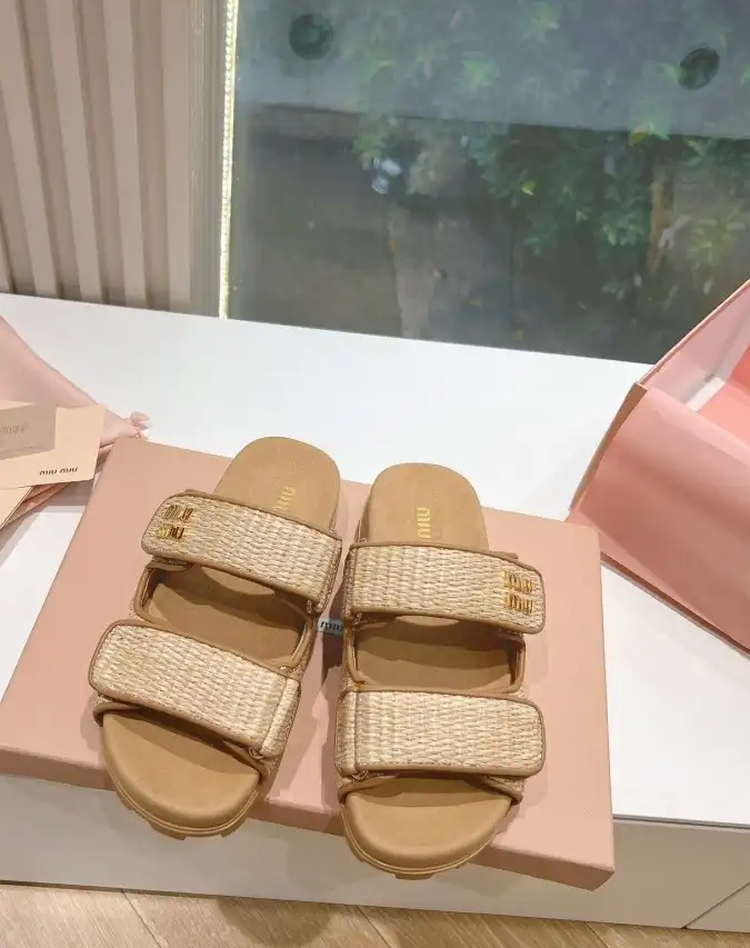 hype Miu Miu Sandals