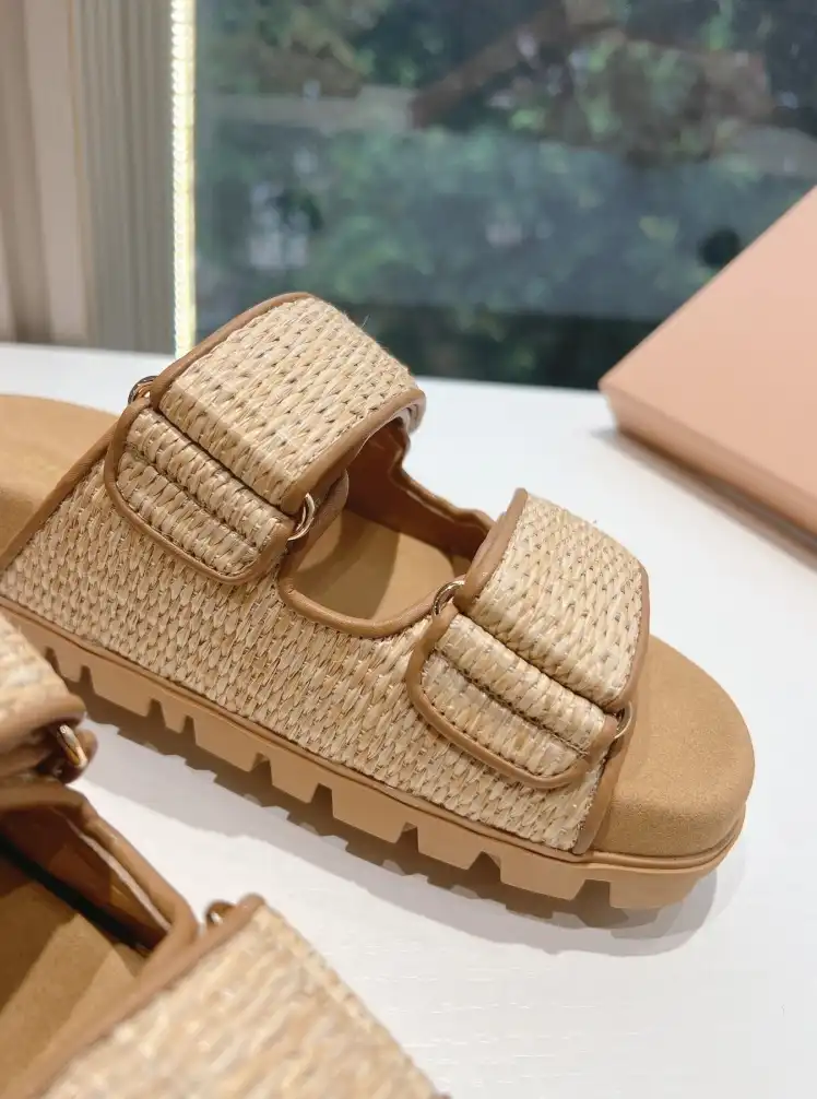 hype Miu Miu Sandals