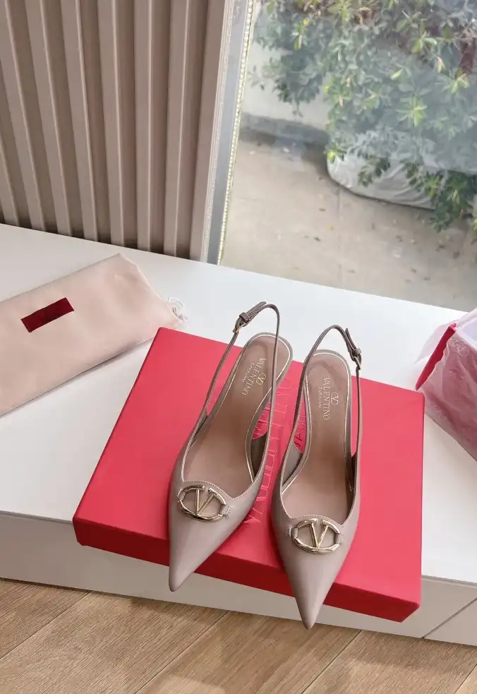 hype Valentino High Heels