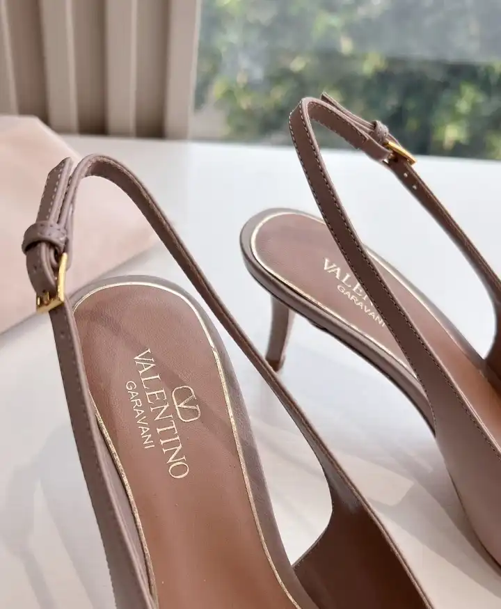 hype Valentino High Heels