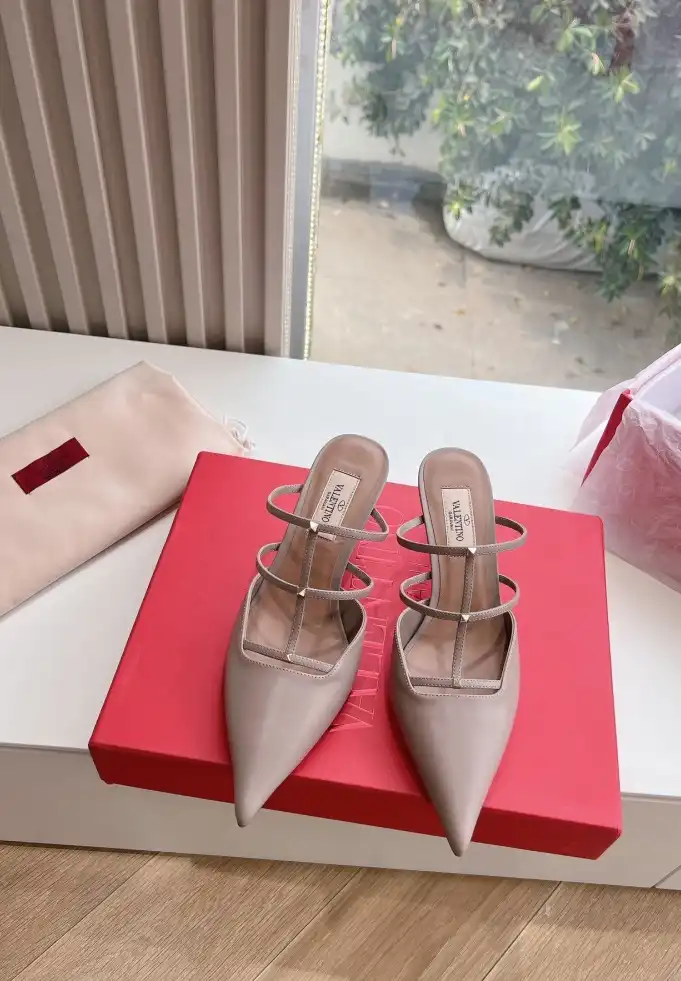 hype Valentino High Heels