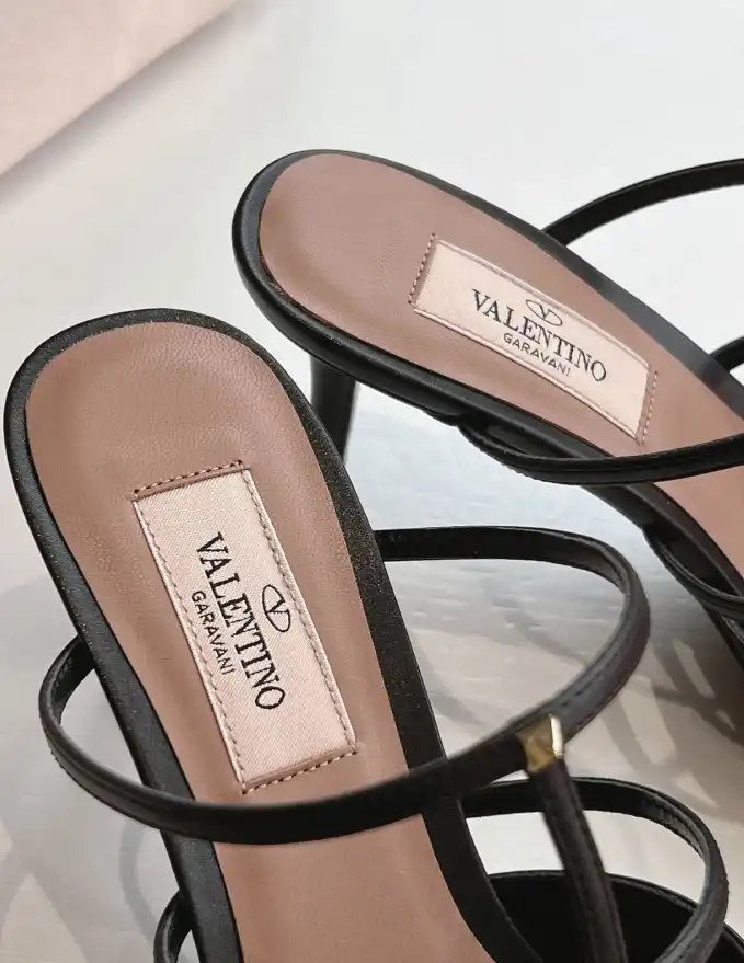 hype Valentino High Heels