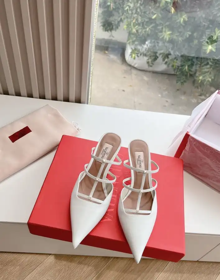 hype Valentino High Heels