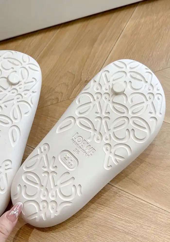 hype Loewe Slippers