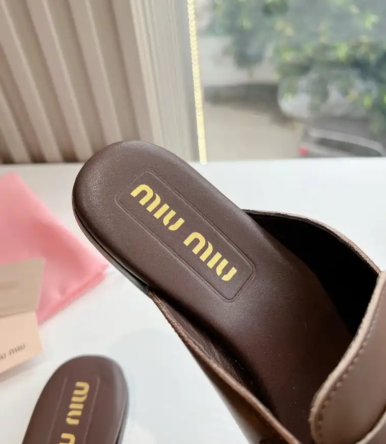 hype Miu Miu Slippers