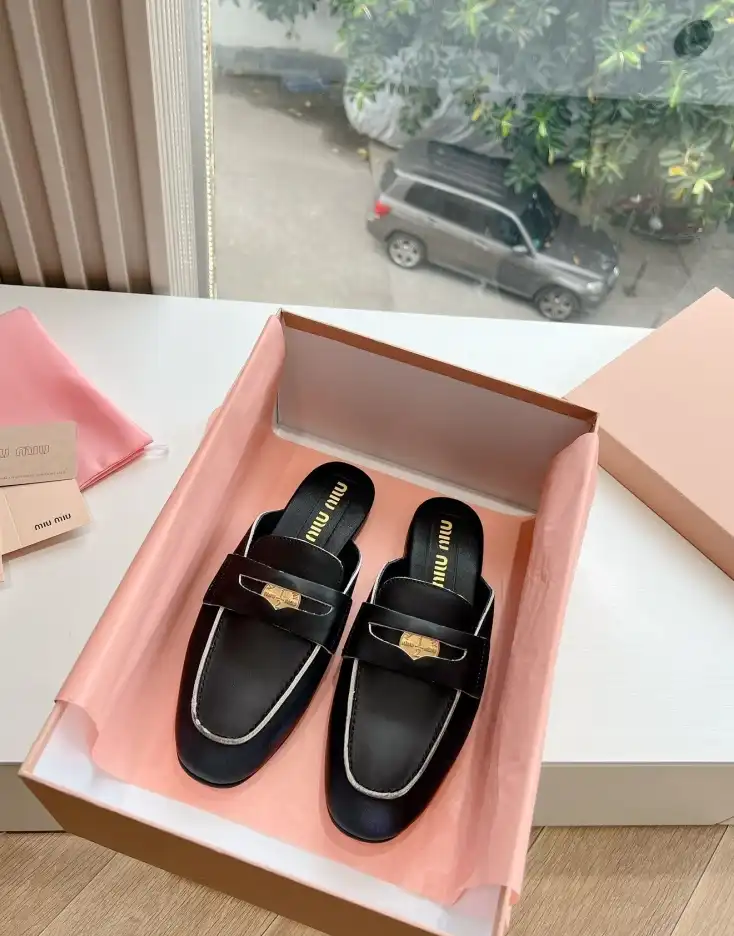 hype Miu Miu Slippers