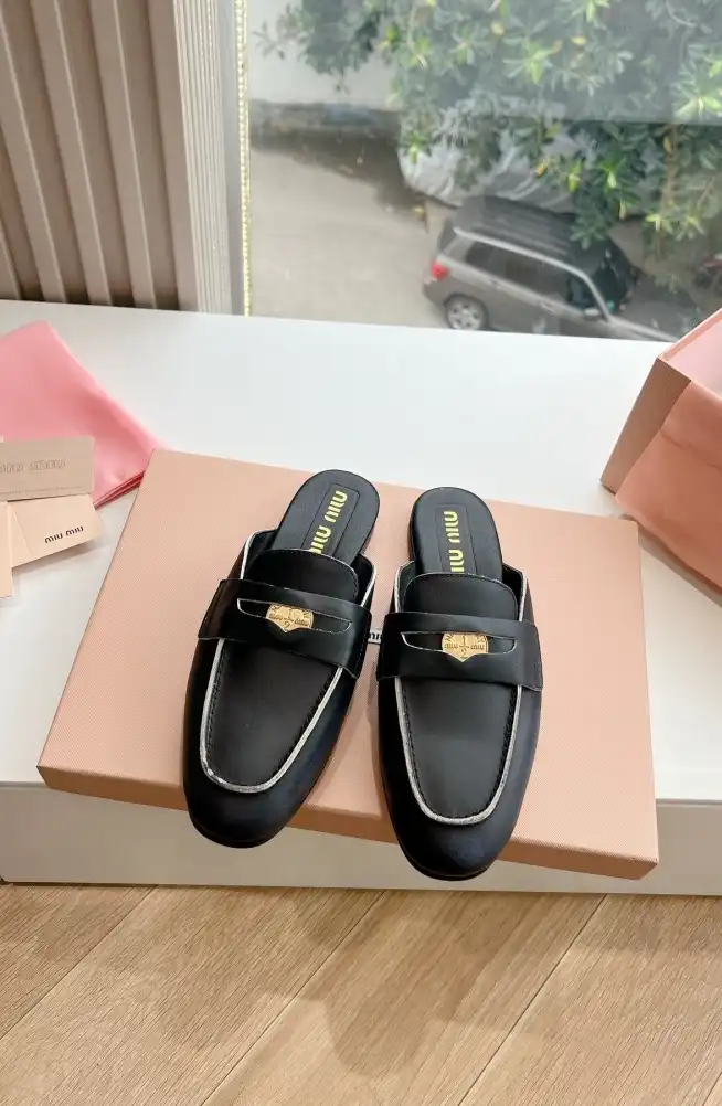 hype Miu Miu Slippers