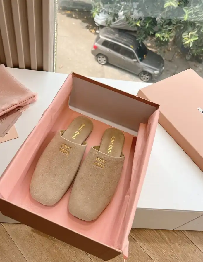 hype Miu Miu Slippers