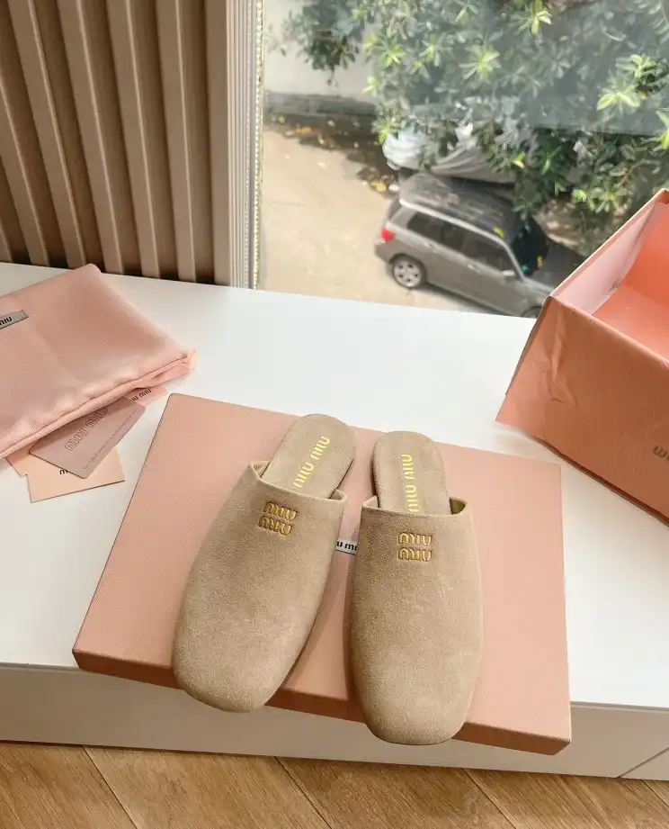 hype Miu Miu Slippers