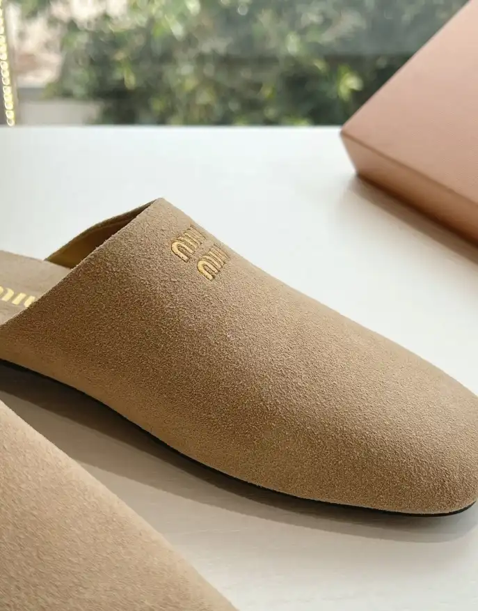 hype Miu Miu Slippers