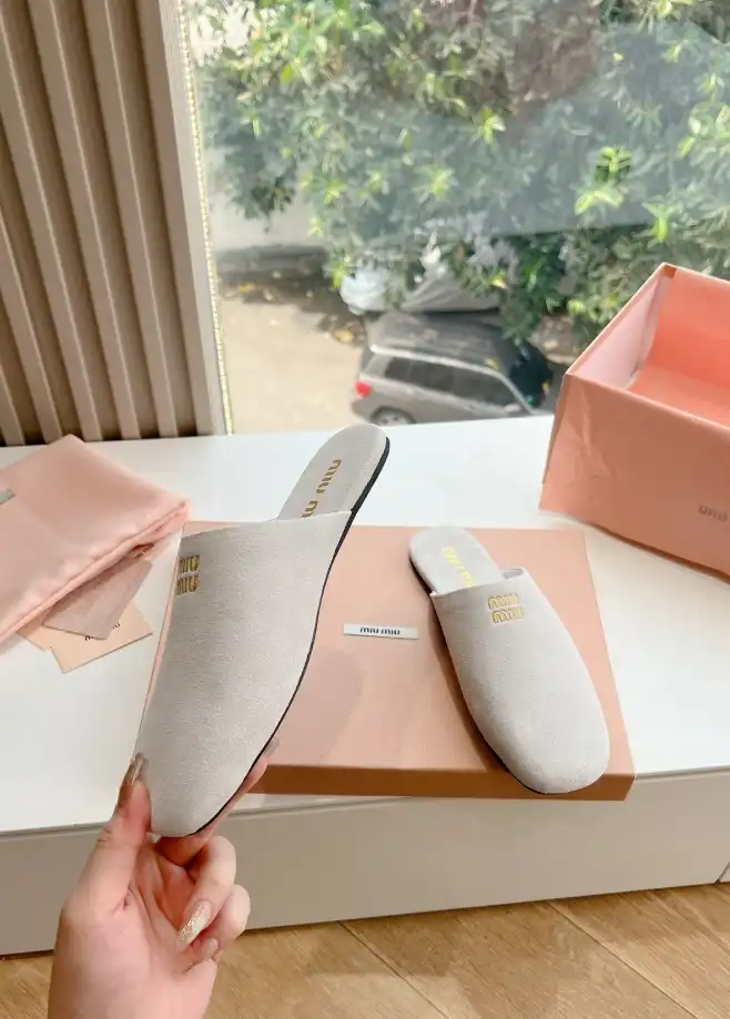 hype Miu Miu Slippers