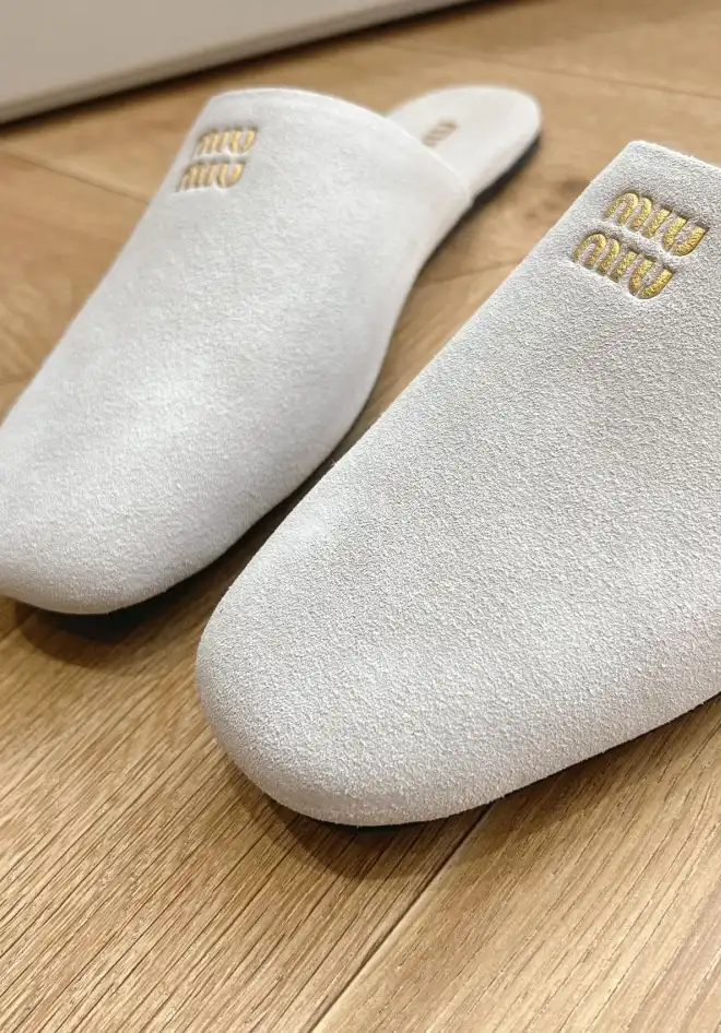 hype Miu Miu Slippers