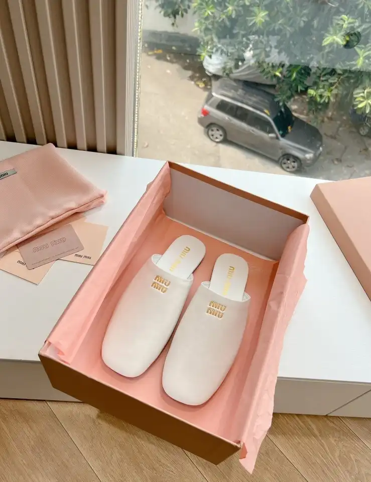 hype Miu Miu Slippers