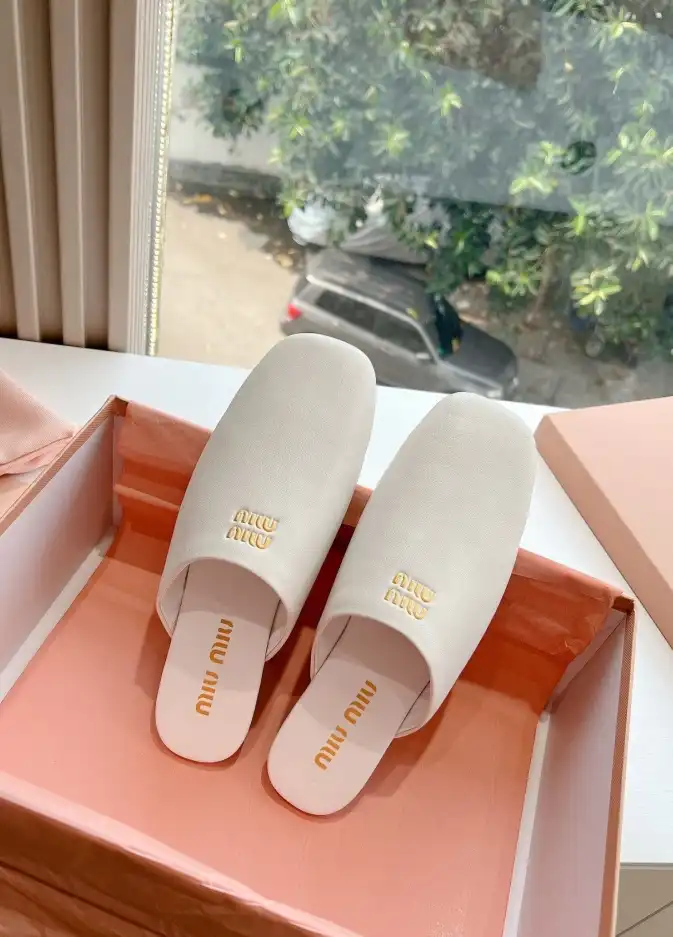 hype Miu Miu Slippers