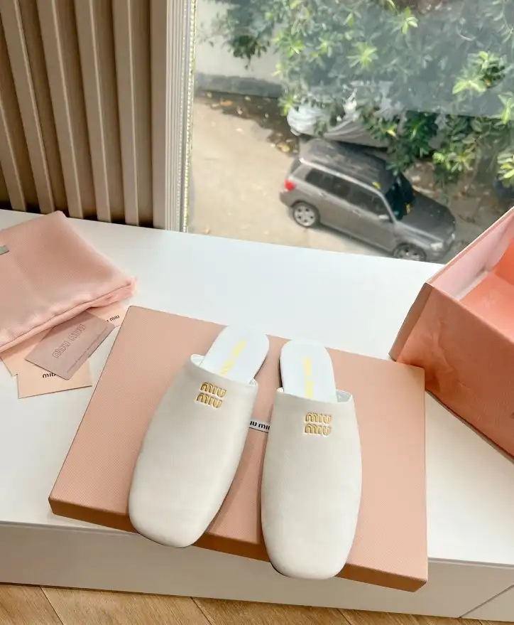 hype Miu Miu Slippers