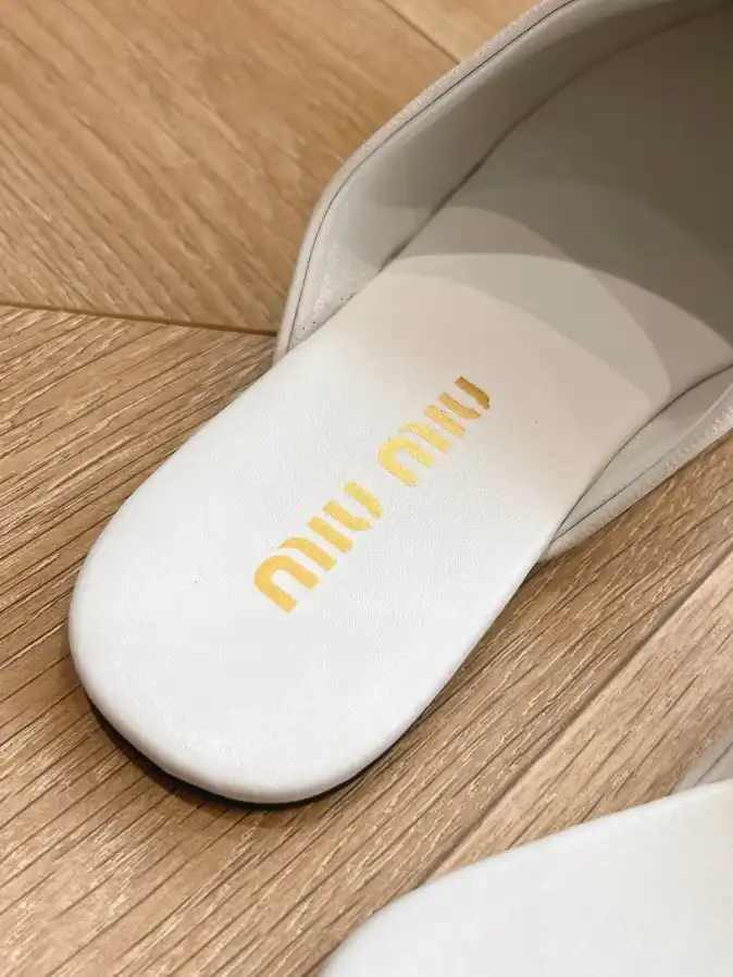 hype Miu Miu Slippers