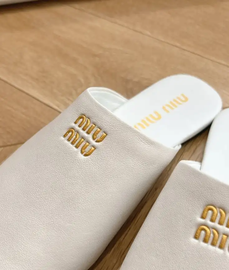 hype Miu Miu Slippers