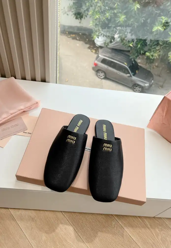 hype Miu Miu Slippers