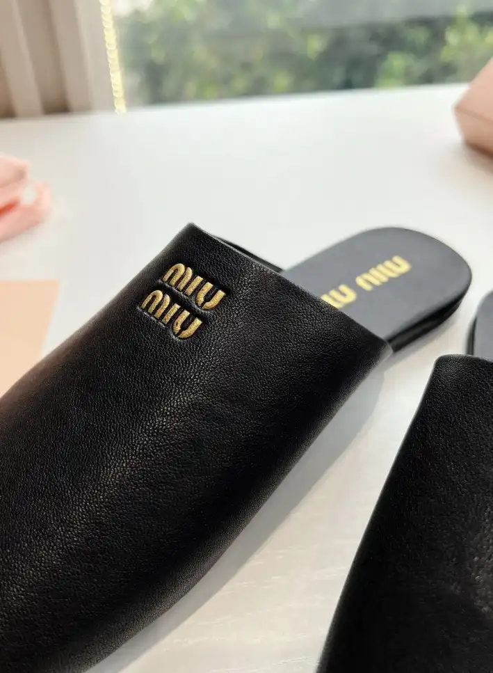 hype Miu Miu Slippers