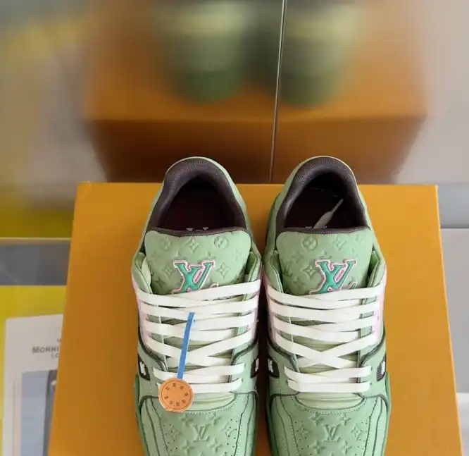 hype Louis Vuitton Sneakers