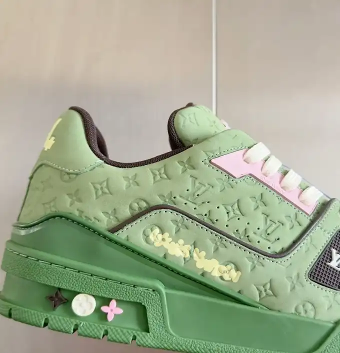 hype Louis Vuitton Sneakers