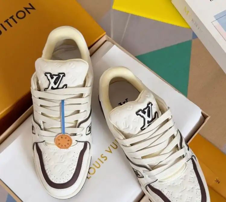 hype Louis Vuitton Sneakers