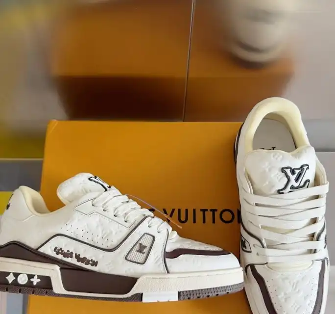 hype Louis Vuitton Sneakers