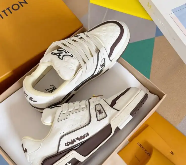 hype Louis Vuitton Sneakers