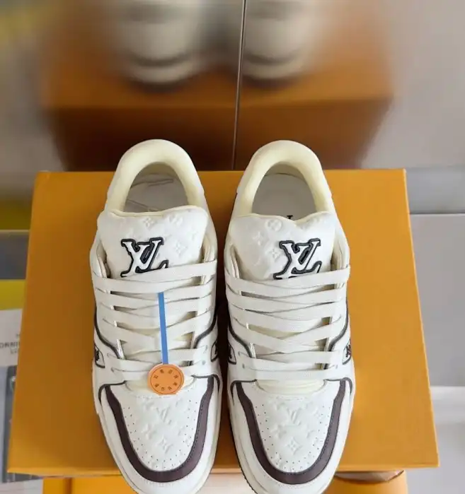 hype Louis Vuitton Sneakers