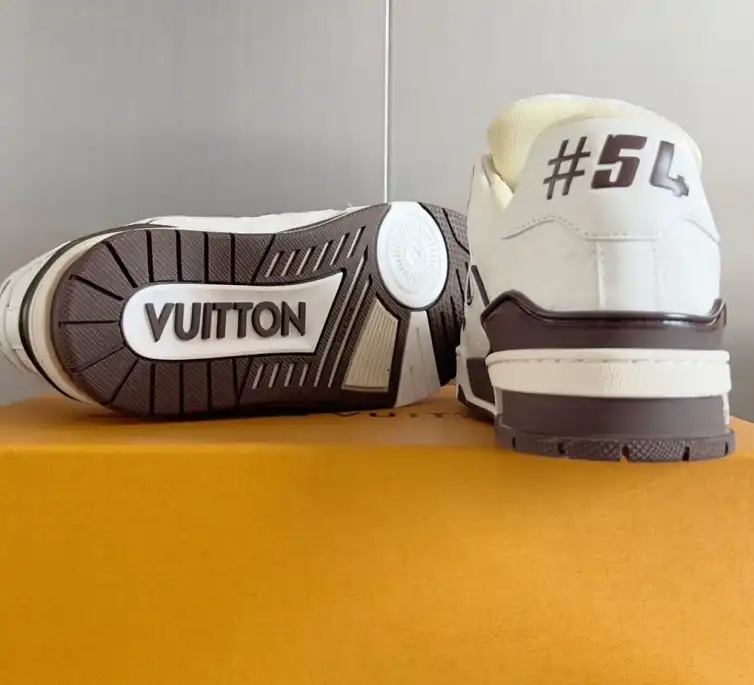 hype Louis Vuitton Sneakers