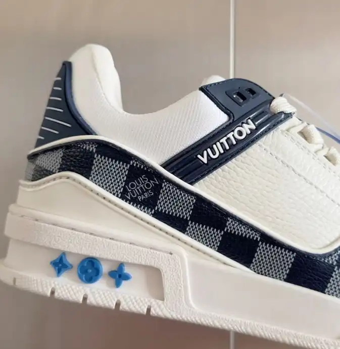 hype Louis Vuitton Sneakers