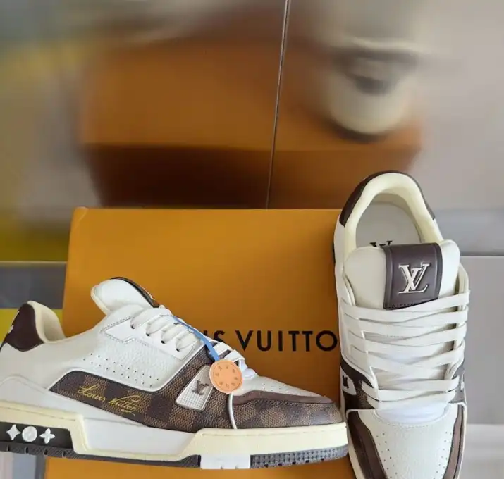 hype Louis Vuitton Sneakers