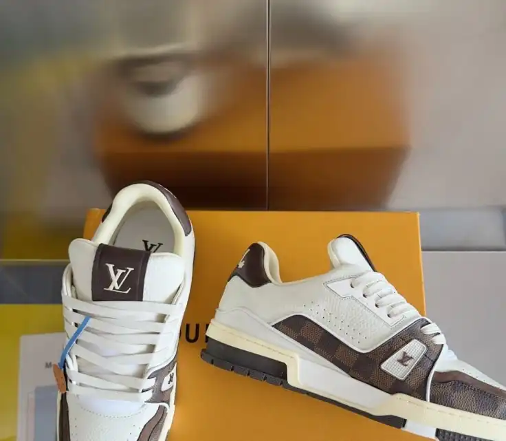 hype Louis Vuitton Sneakers