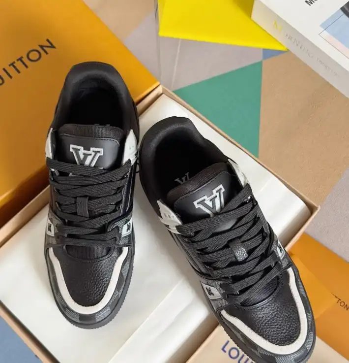 hype Louis Vuitton Sneakers