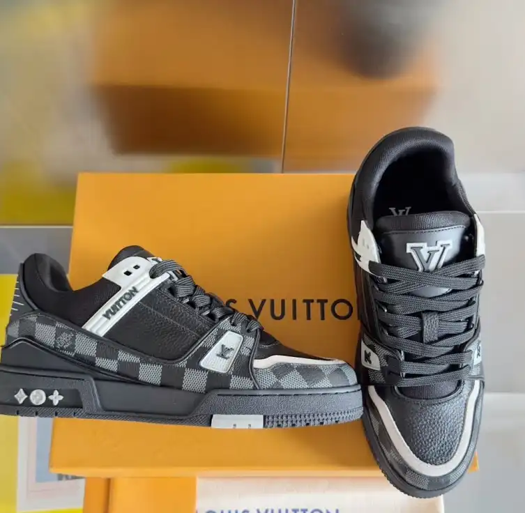 hype Louis Vuitton Sneakers