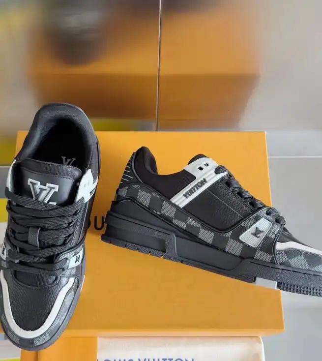 hype Louis Vuitton Sneakers