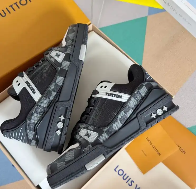 hype Louis Vuitton Sneakers