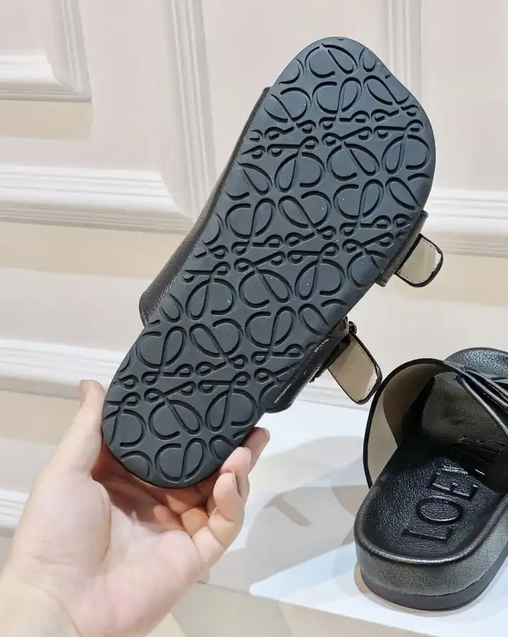 hype Loewe Slippers