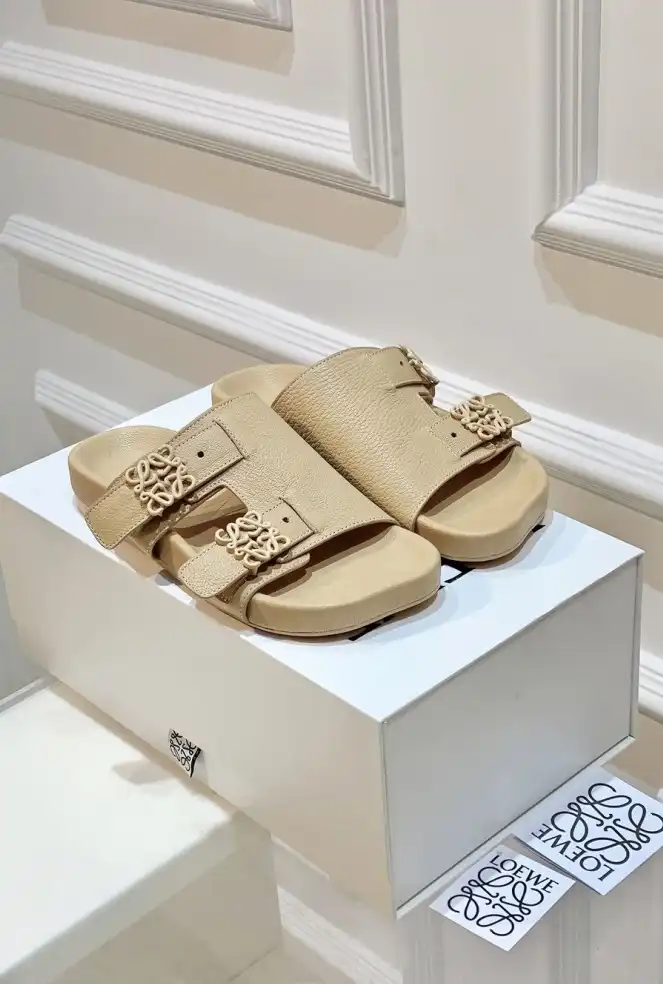 hype Loewe Slippers