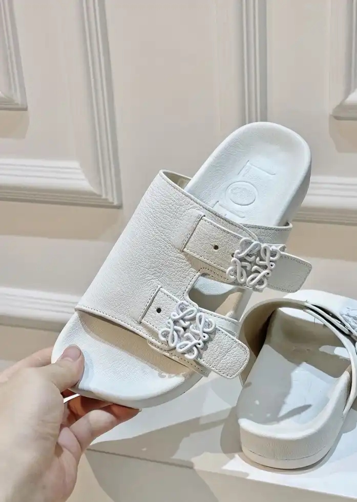 hype Loewe Slippers