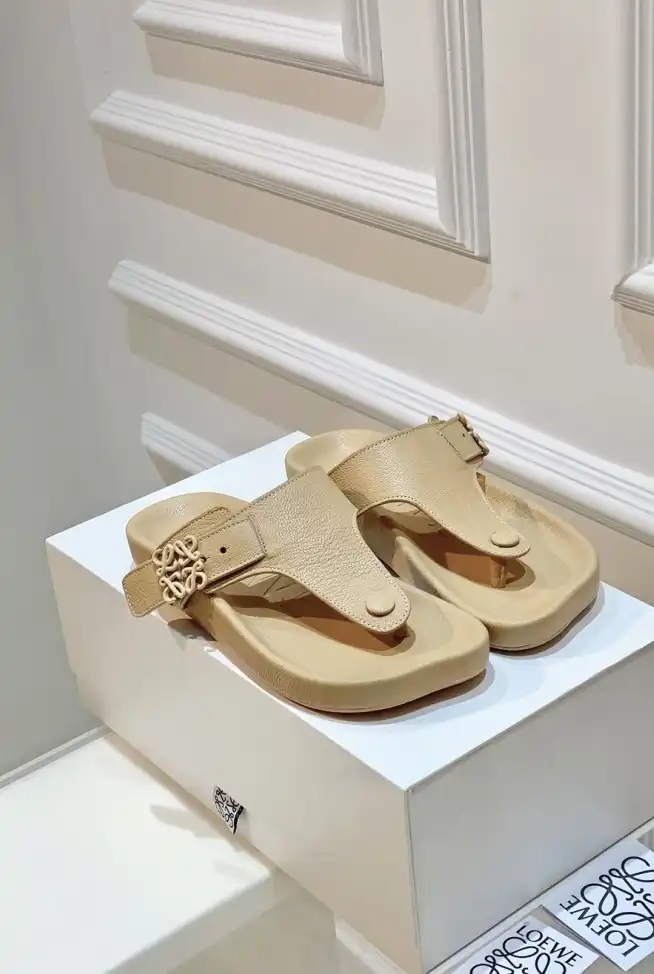 hype Loewe Slippers