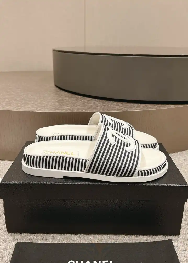 hype Chanel Slippers